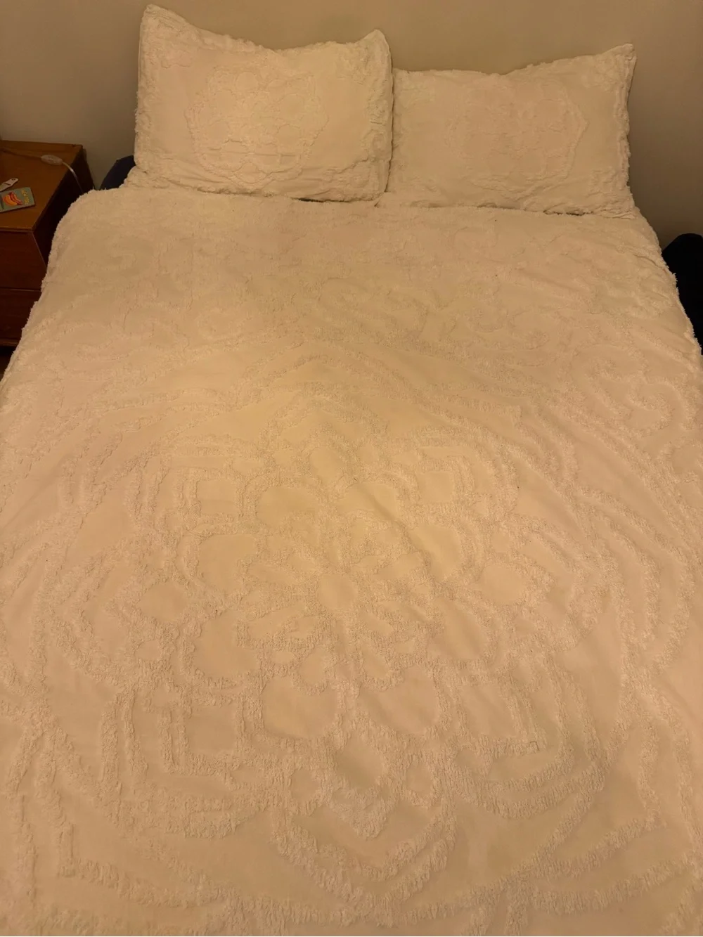 White Tufted Chenille Bedspread Set - Unbranded
